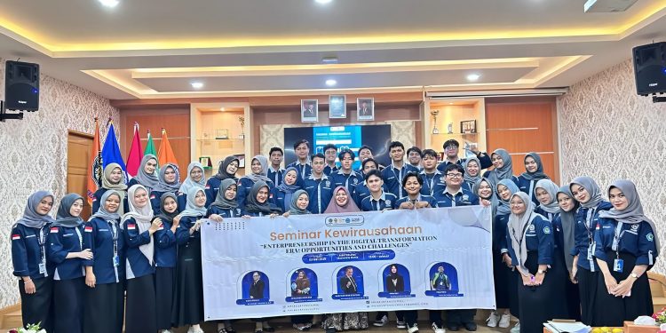 HMJ AKUNTANSI FEB UMSU MENGADAKAN SEMINAR NASIONAL KEWIRAUSAHAAN